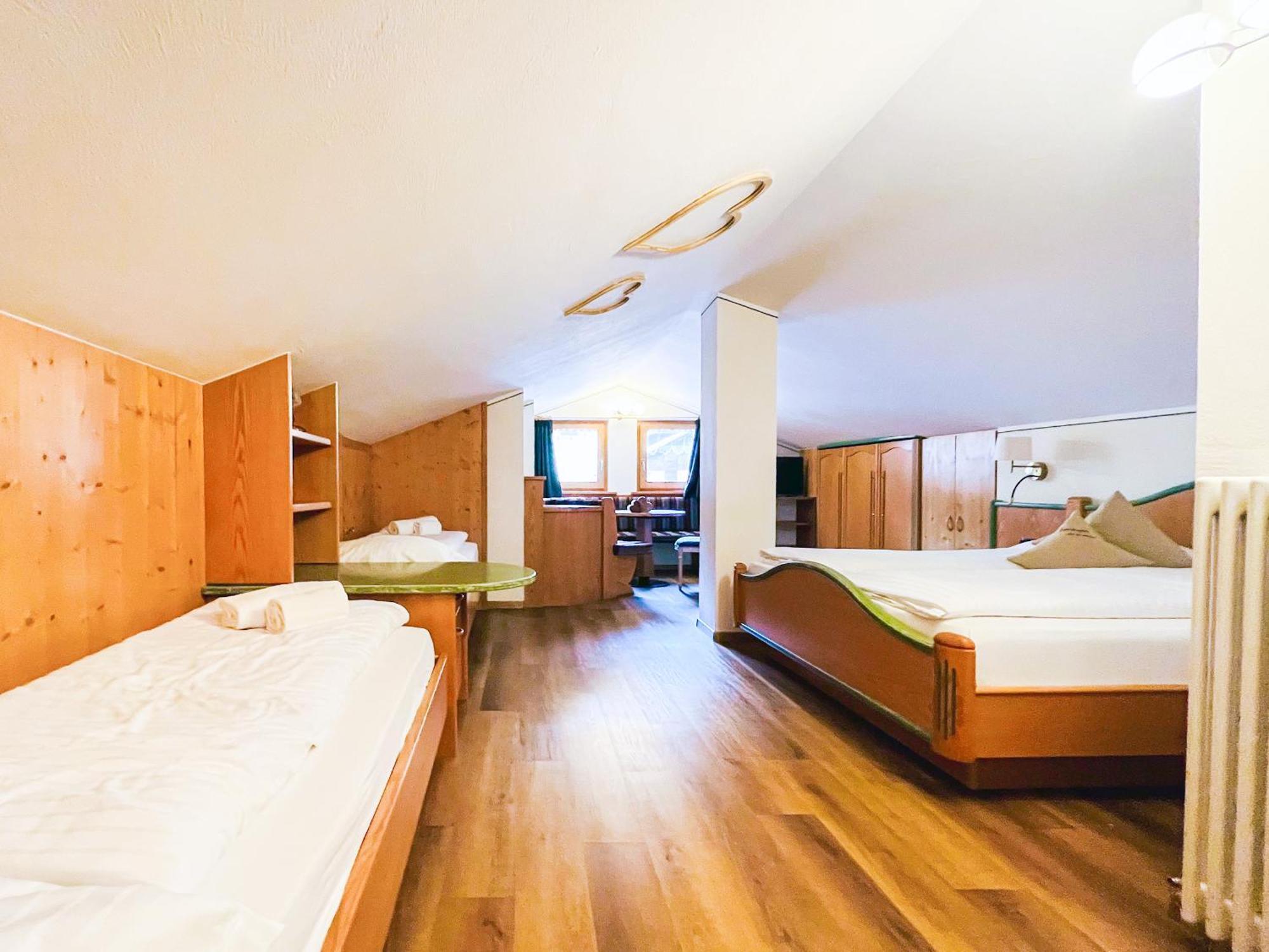 Hotel Galli ลีวินโญ ภายนอก รูปภาพ
